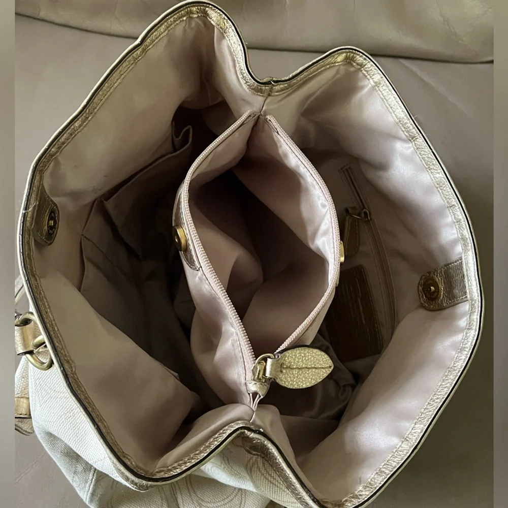 - Authentic Coach Signature Penelope Linen Tote/Purse.